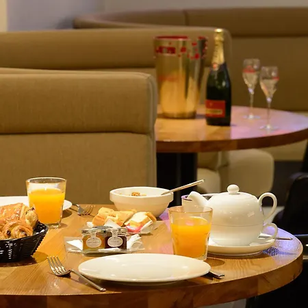 & Monsigny Hotell 3*