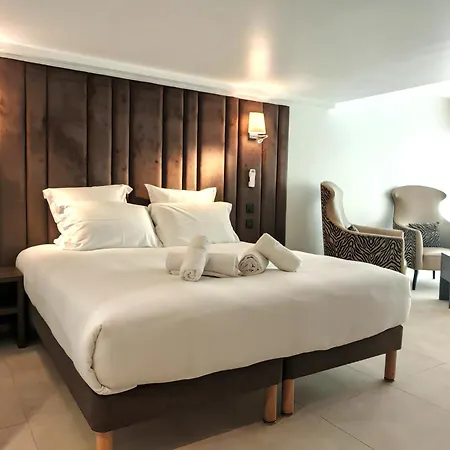 Hotell & Monsigny