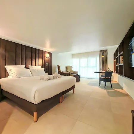 & Monsigny Hotell 3*