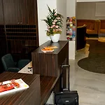 & Monsigny Otel Nice