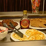 Otel & Monsigny