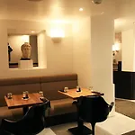Otel & Monsigny
