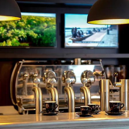 Hotel & Monsigny Nicea